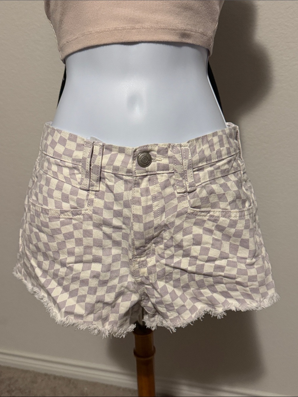 Aeropostale Checkerboard Frayed Hem Women's Shorts - White & Lavender